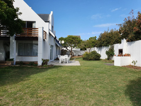 4 Bedroom House in St Francis Bay