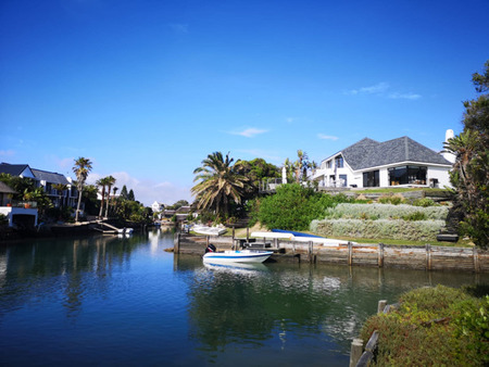 4 Bedroom House in St Francis Bay Canals