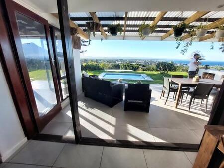 5 Bedroom House in St Francis Bay