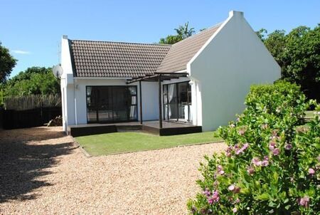 2 Bedroom House in St Francis Bay