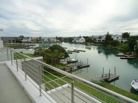 4 Bedroom Townhouse in St Francis Bay Canals