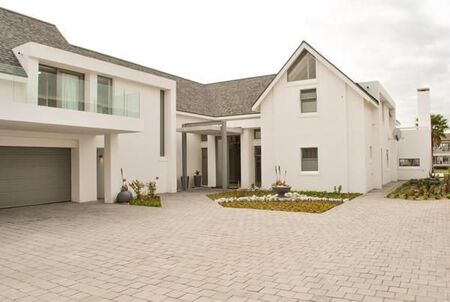 6 Bedroom House in St Francis Bay Canals