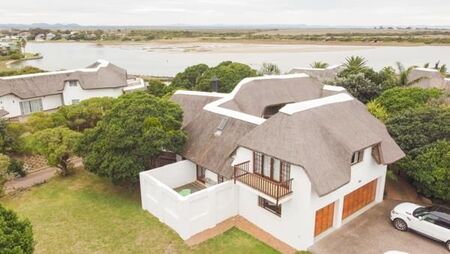 4 Bedroom House in Kromme River