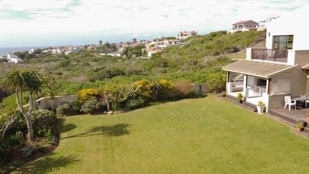 4 Bedroom House in Santareme