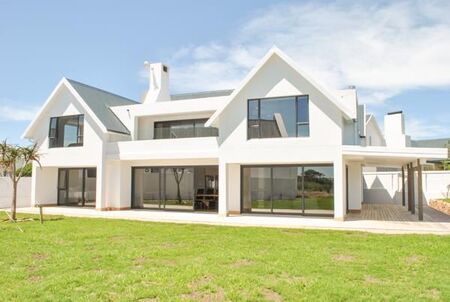 4 Bedroom House in St Francis Links