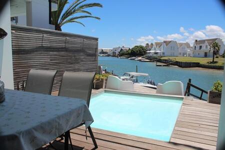 3 Bedroom Apartment in St Francis Bay Canals
