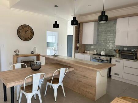 4 Bedroom House in Santareme