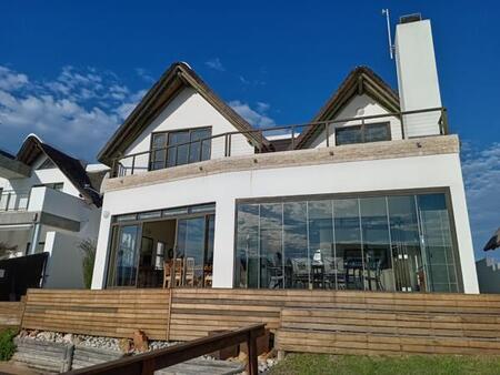 4 Bedroom House in St Francis Bay