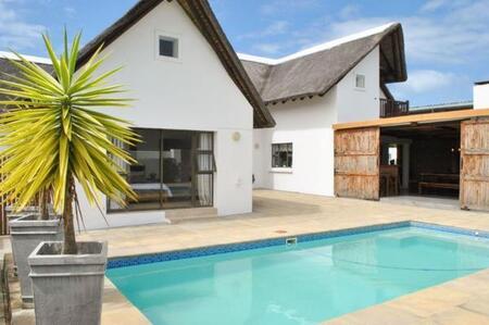 5 Bedroom House in St Francis Bay