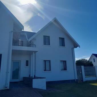 4 Bedroom House in St Francis Links