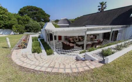5 Bedroom House in St Francis Bay