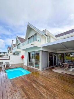 4 Bedroom House in St Francis Bay Canals