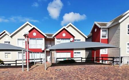 2 Bedroom Apartment in Aston Bay