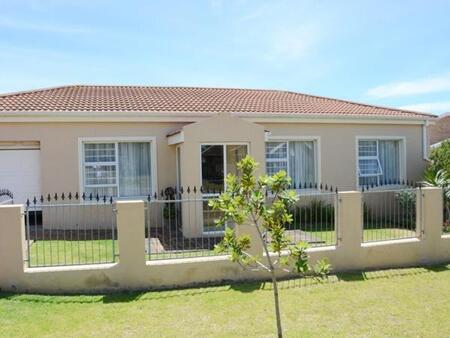 2 Bedroom House in Wavecrest