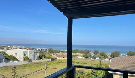 2 Bedroom Apartment in Jeffreys Bay