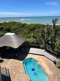 5 Bedroom House in Paradise Beach