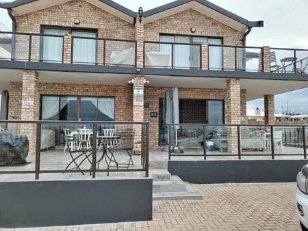 4 Bedroom House in Jeffreys Bay