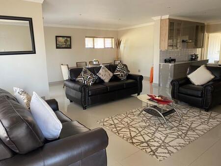 4 Bedroom House in Jeffreys Bay