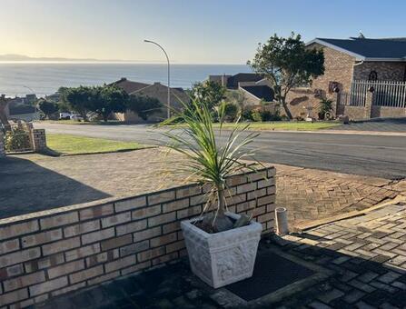 2 Bedroom Apartment in Wavecrest