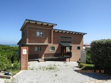 5 Bedroom House in Cape St Francis