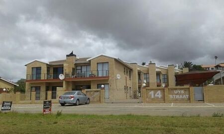 2 Bedroom Apartment in Jeffreys Bay
