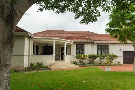 6 Bedroom House in Mill Park