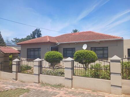 3 Bedroom House in Mosel