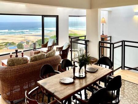 3 Bedroom House in Oyster Bay