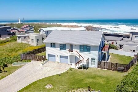 5 Bedroom House in Cape St Francis