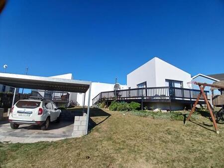 2 Bedroom Apartment in Paradise Beach