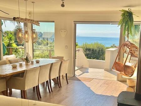 4 Bedroom House in Santareme