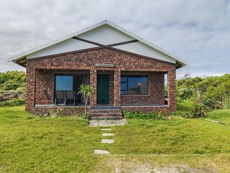 2 Bedroom House in Oyster Bay