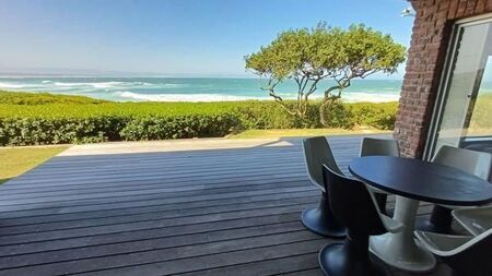 4 Bedroom House in Jeffreys Bay