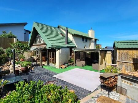 4 Bedroom House in Cape St Francis