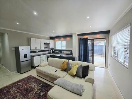 2 Bedroom House in Dorchester Heights