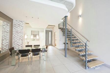 1 Bedroom Apartment in Melrose Arch