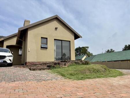 3 Bedroom Townhouse in Randpark Ridge