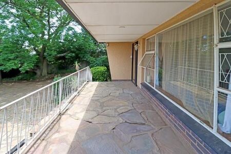 3 Bedroom House in Linden