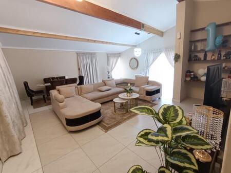 3 Bedroom House in Bromhof