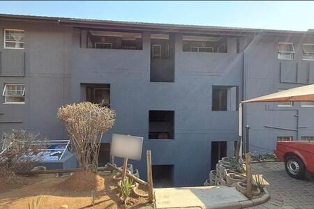 3 Bedroom Simplex in Alan Manor