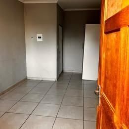 0.5 Bedroom Duplex in Townsview