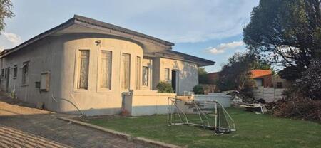 2 Bedroom House in West Turffontein