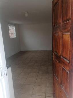 Studio apartment in Rewlatch