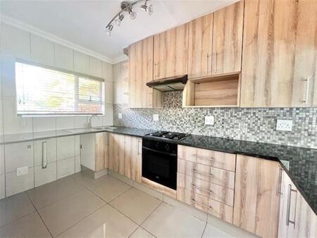 2 Bedroom Apartment in Fourways