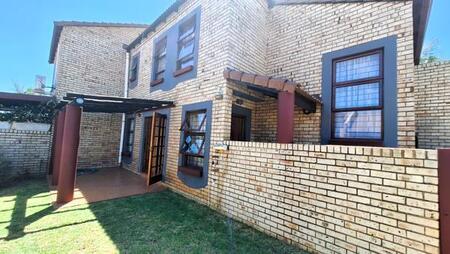 2 Bedroom Duplex in Vanderbijlpark Sw