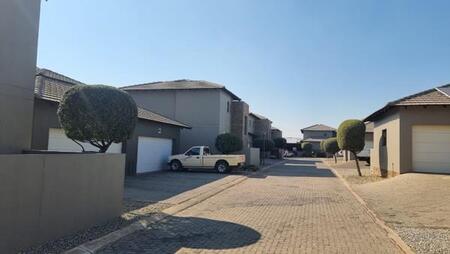 3 Bedroom House in Alewynspoort