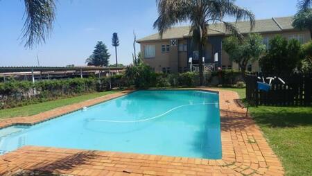 1 Bedroom Townhouse in Norkem Park