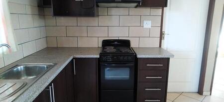 1 Bedroom Apartment in Elandsfontein Ah