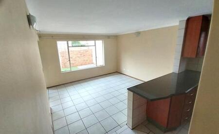 3 Bedroom Townhouse in Pomona