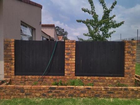 3 Bedroom Townhouse in Elspark